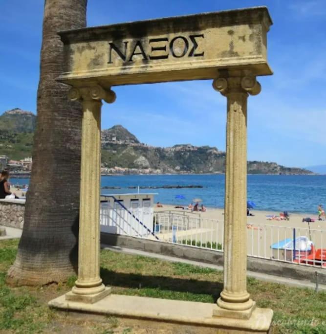 Casa Vacanza Giardini Naxos Taormina Miranaxos Zewnętrze zdjęcie