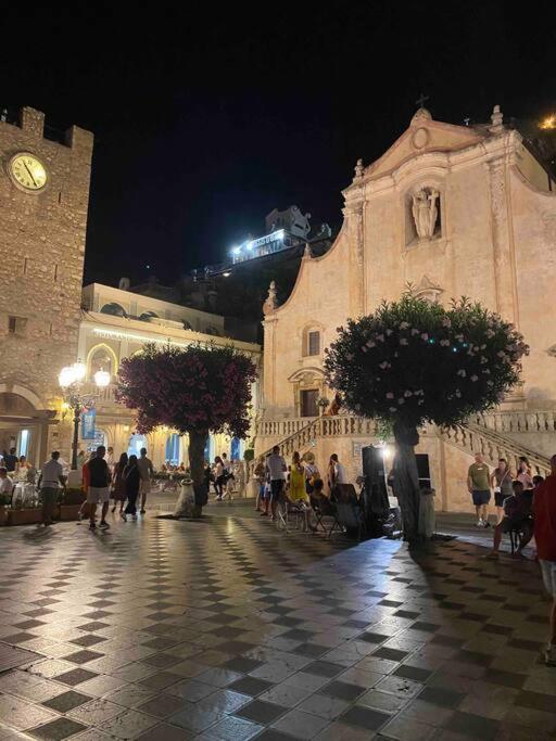 Casa Vacanza Giardini Naxos Taormina Miranaxos Zewnętrze zdjęcie