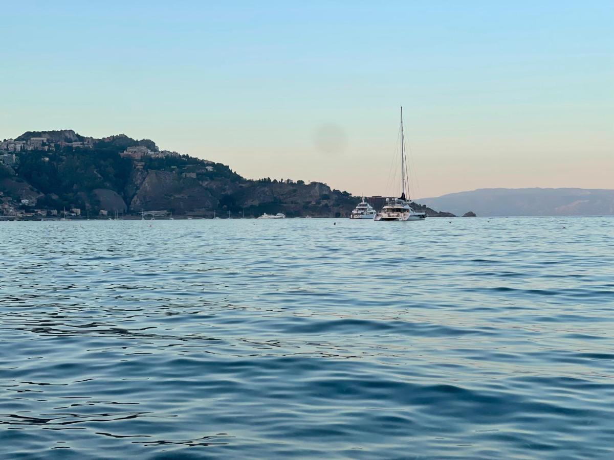 Casa Vacanza Giardini Naxos Taormina Miranaxos Zewnętrze zdjęcie